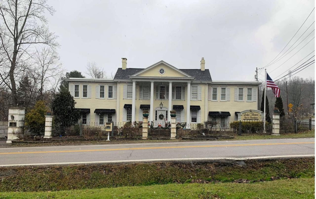 The Lake Manor Bed & Breakfast Morgantown Exterior foto