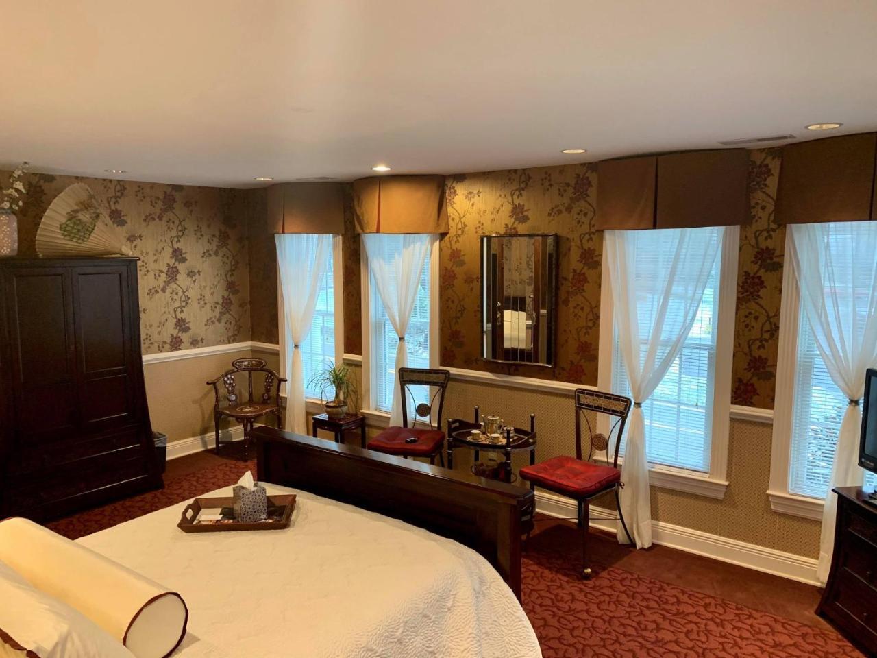 The Lake Manor Bed & Breakfast Morgantown Exterior foto