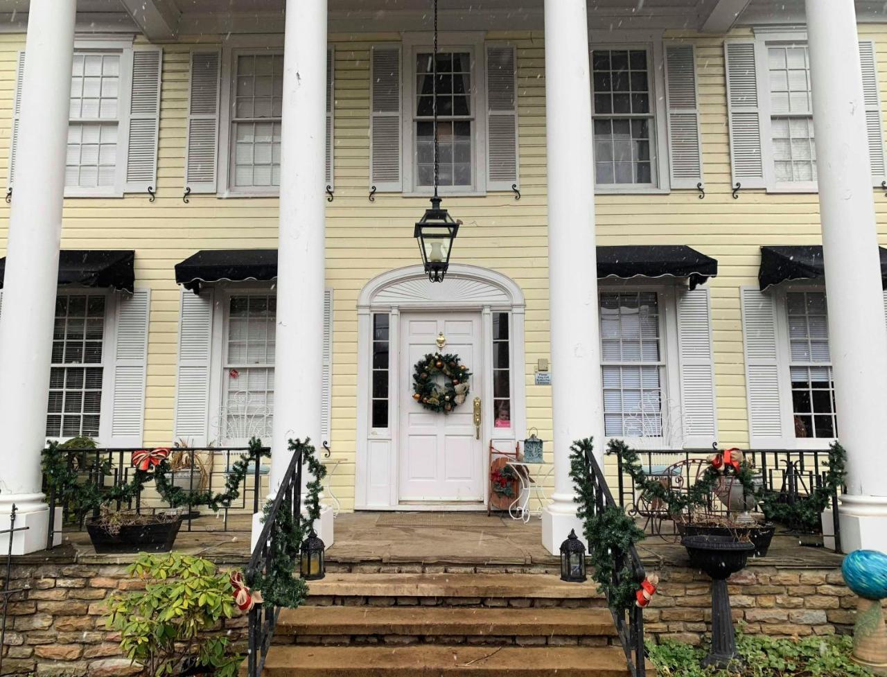 The Lake Manor Bed & Breakfast Morgantown Exterior foto